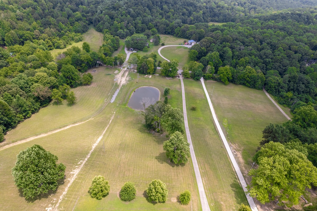 1301 Rogues Fork Rd