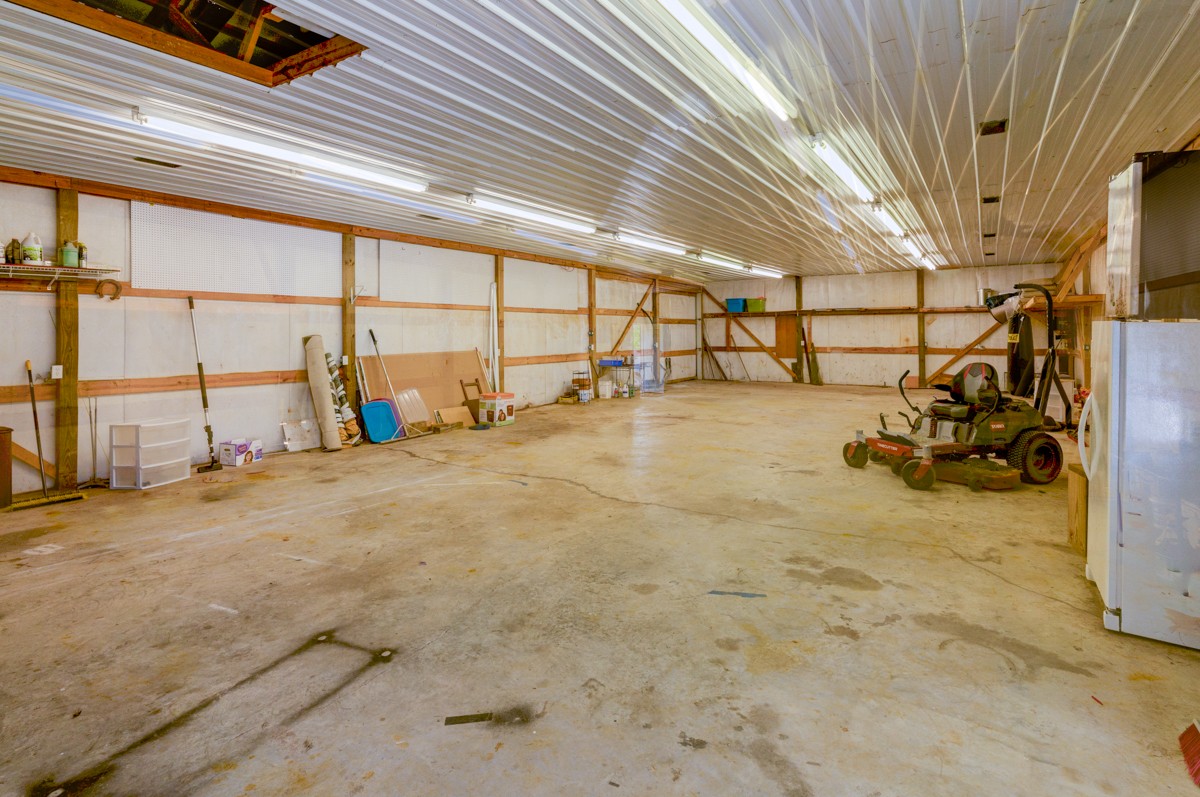 1301 Rogues Fork Rd