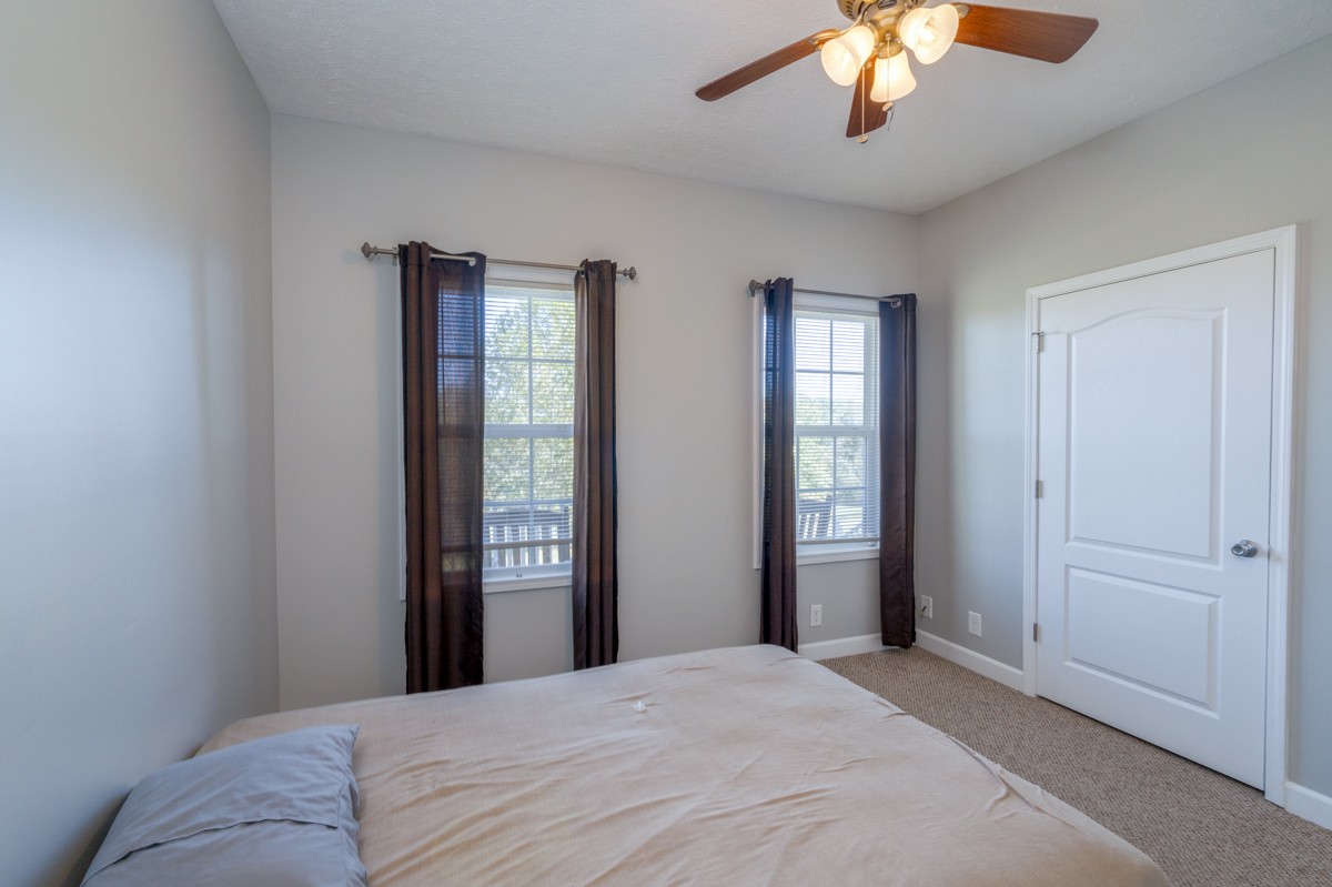1301 Rogues Fork Rd