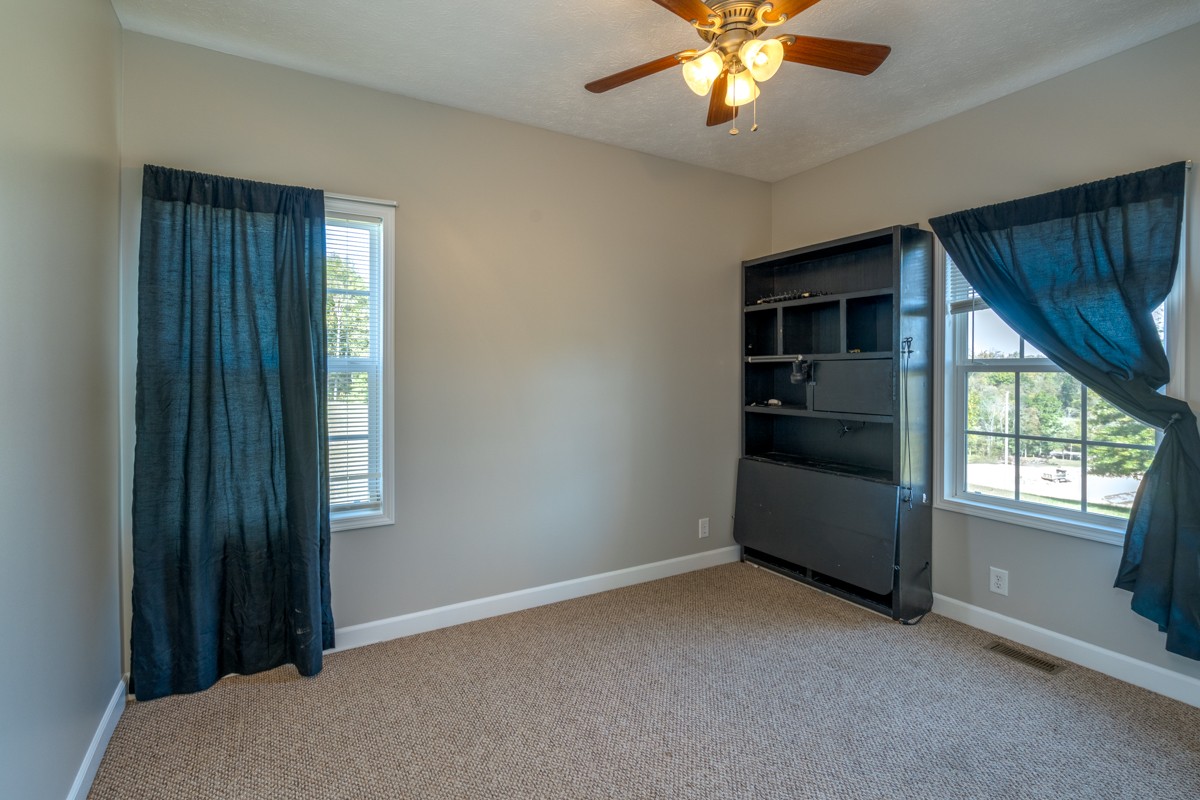 1301 Rogues Fork Rd
