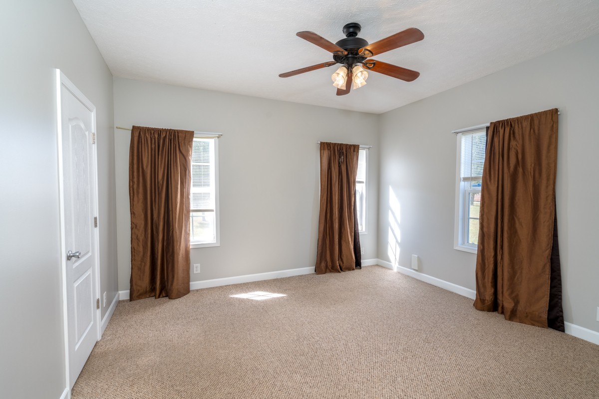 1301 Rogues Fork Rd