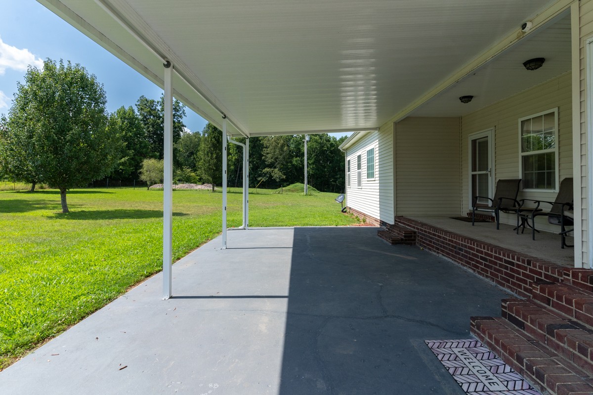 1301 Rogues Fork Rd