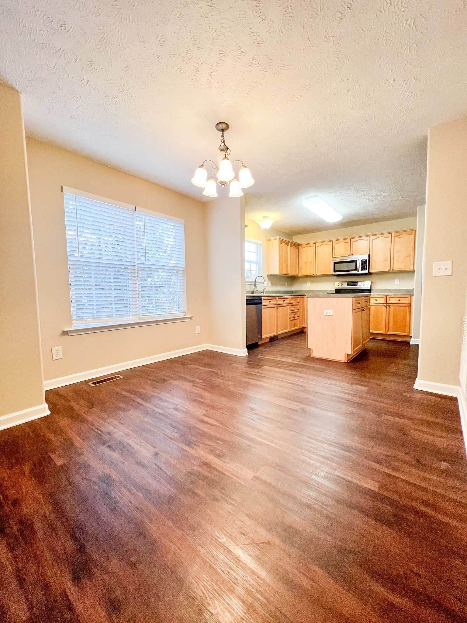 2612 Mountain Dale Ct