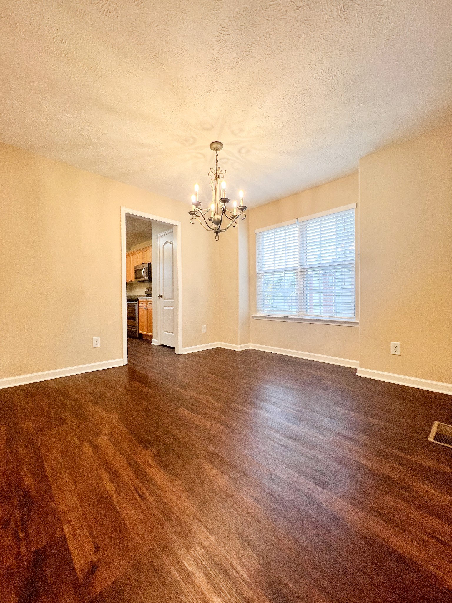 2612 Mountain Dale Ct