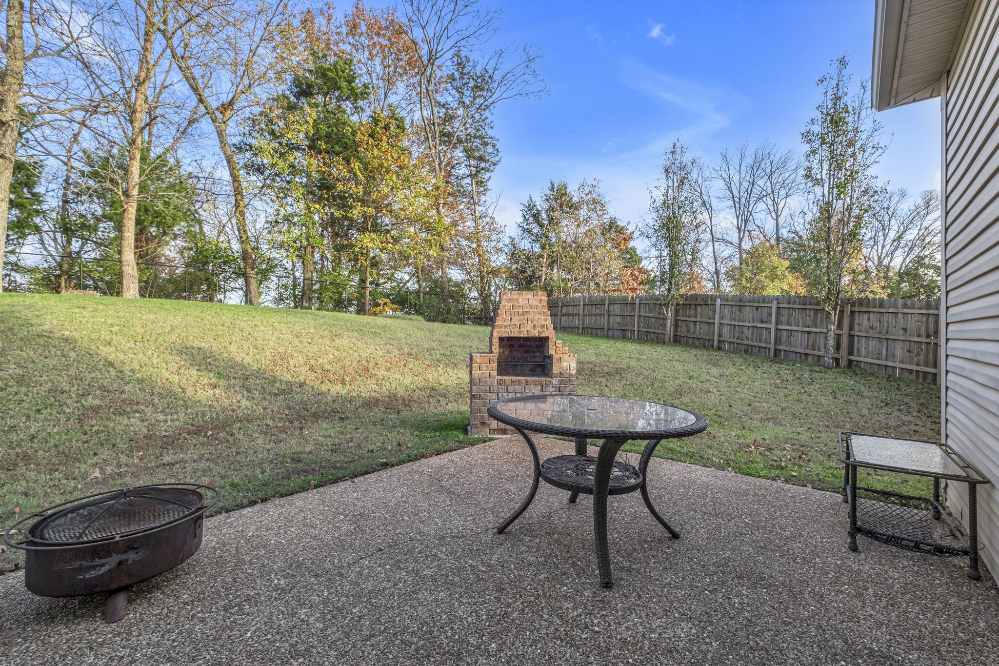 1064 Oakhall Dr