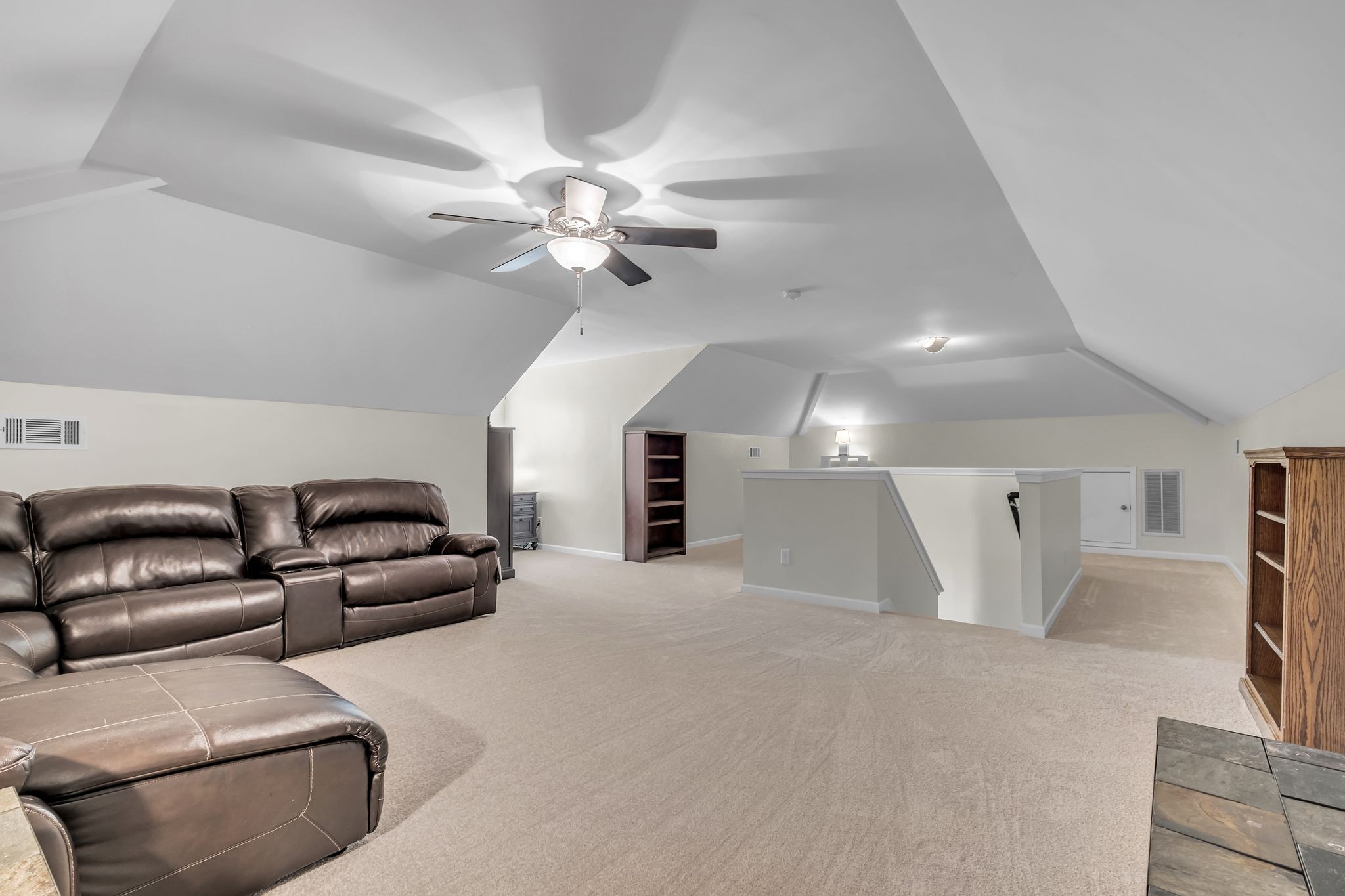 1064 Oakhall Dr