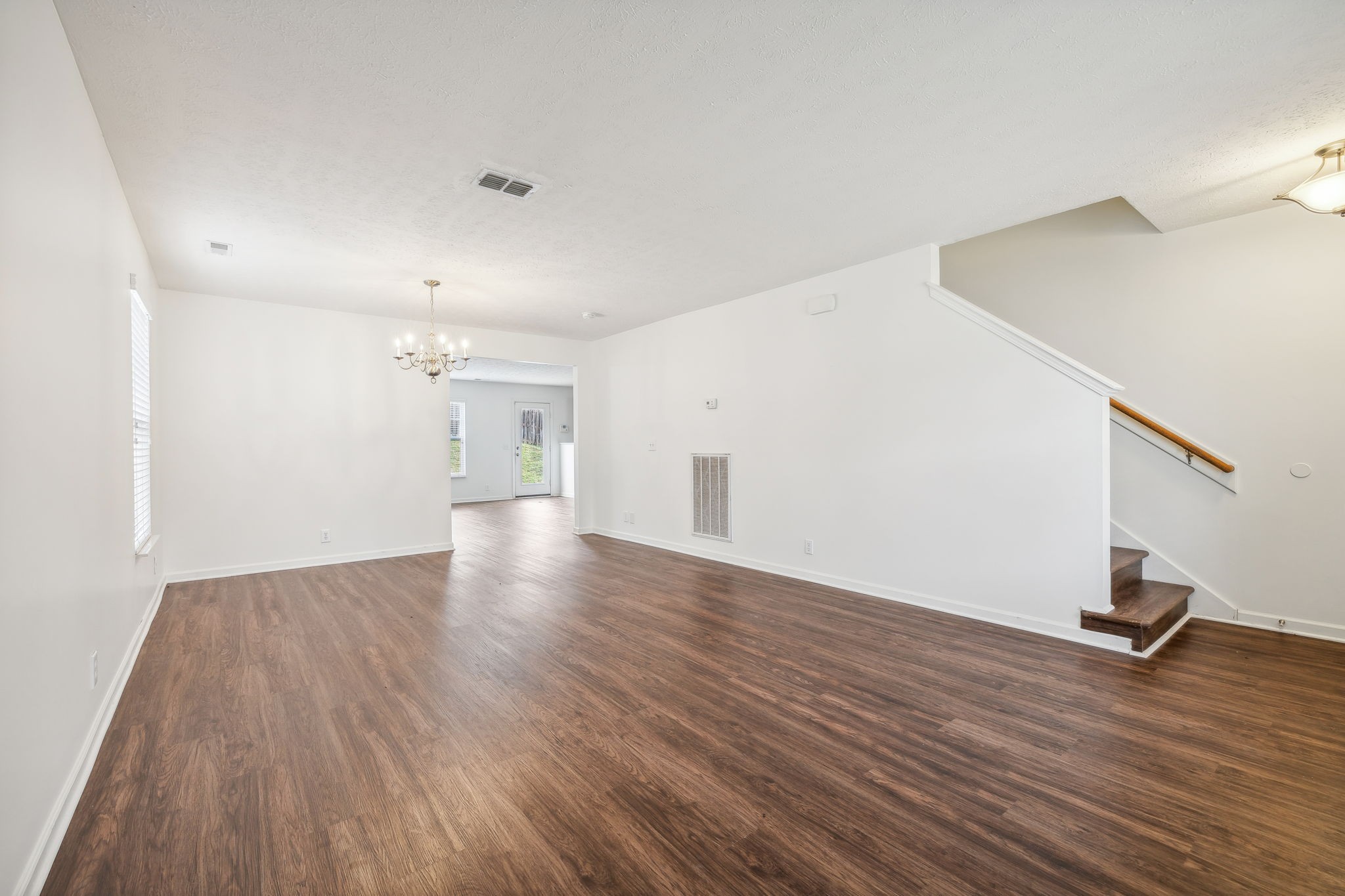 3177 Hidden Creek Dr
