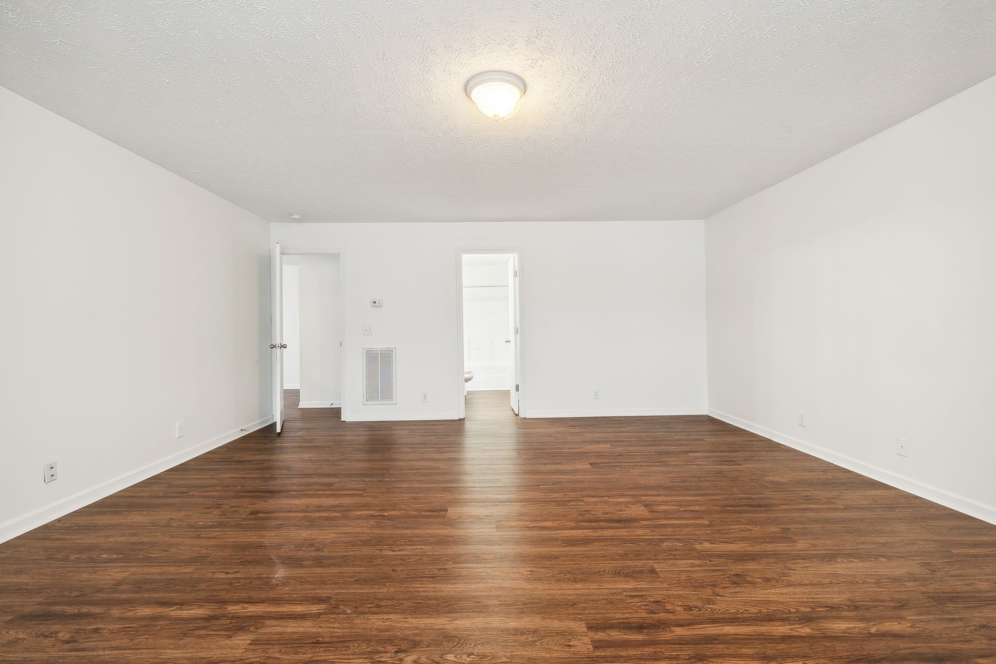 3177 Hidden Creek Dr