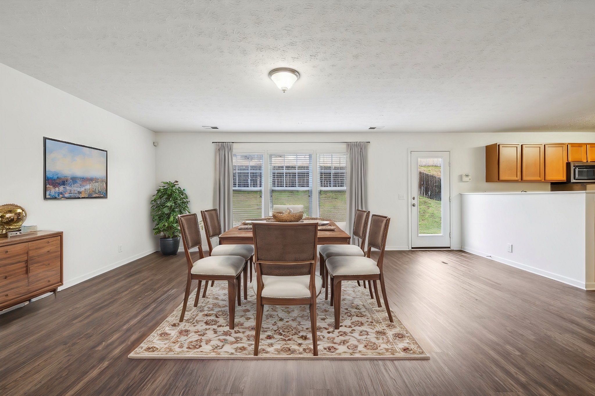 3177 Hidden Creek Dr