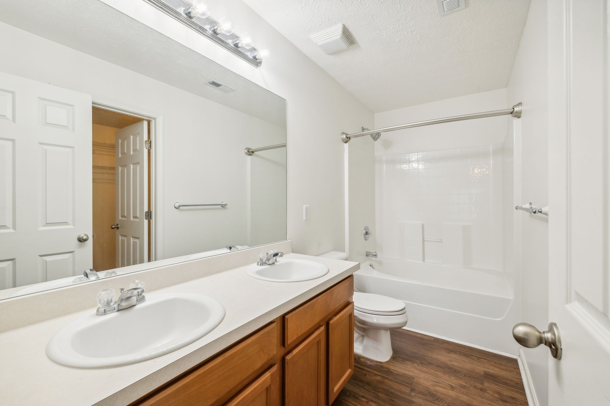 3177 Hidden Creek Dr