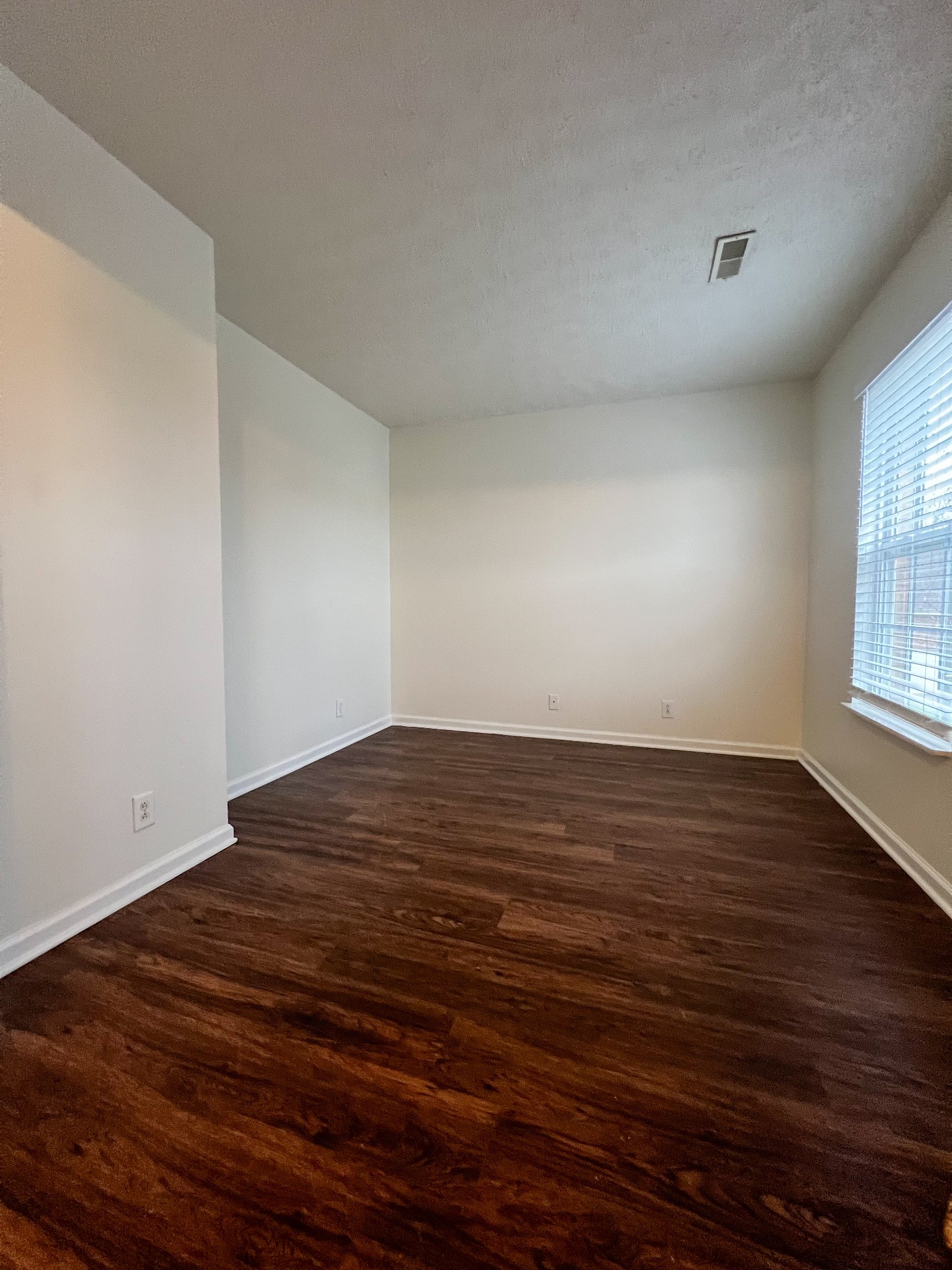 800 Cainbrook CRT
