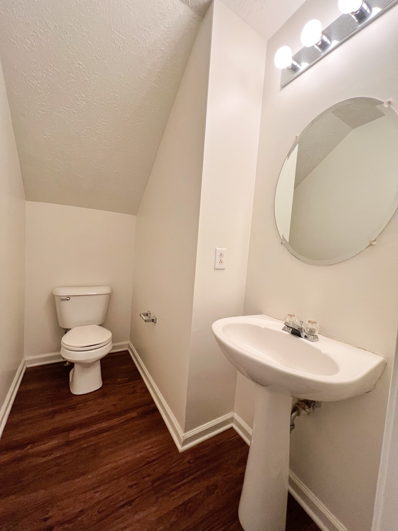 800 Cainbrook CRT