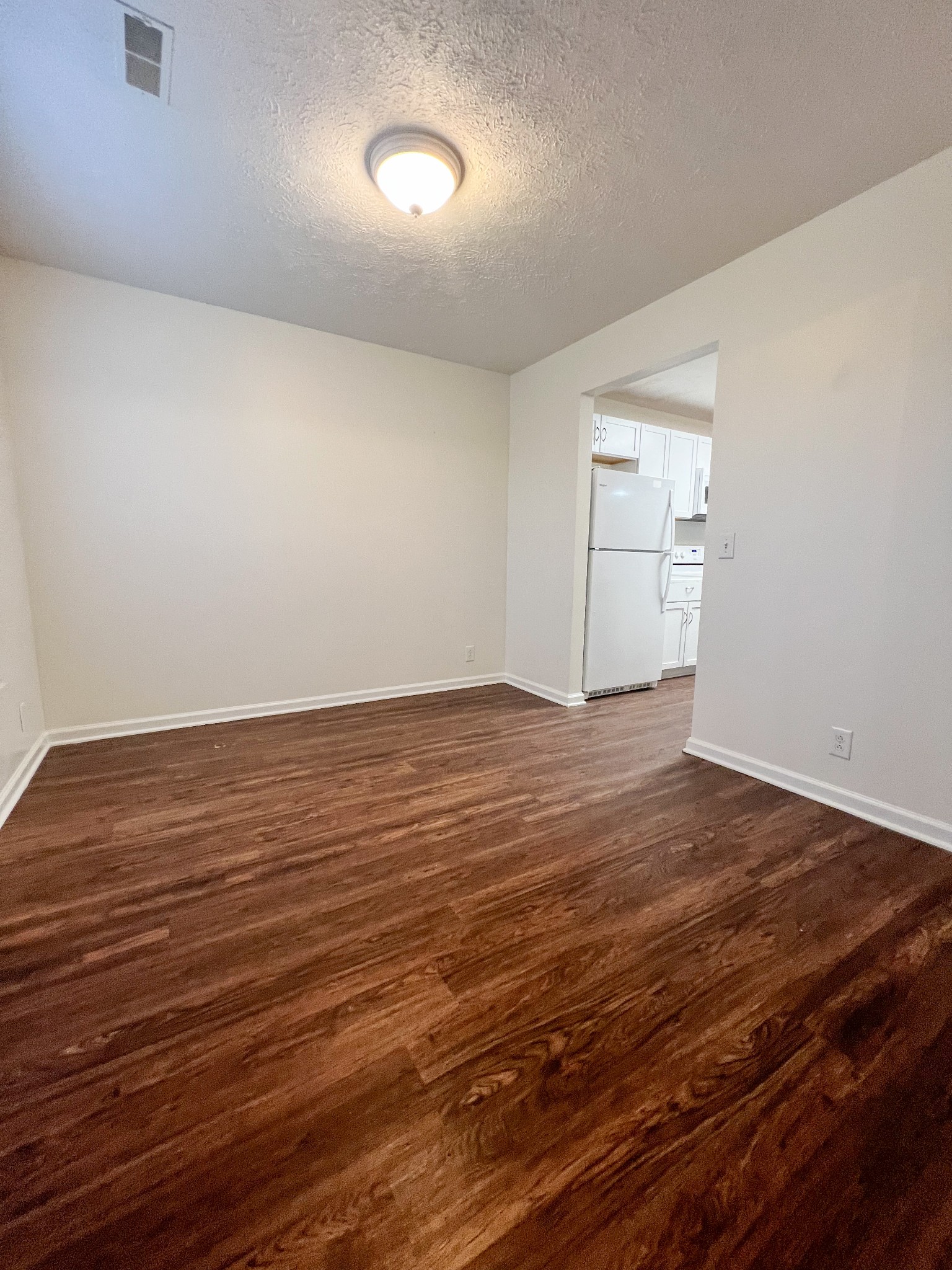 800 Cainbrook CRT