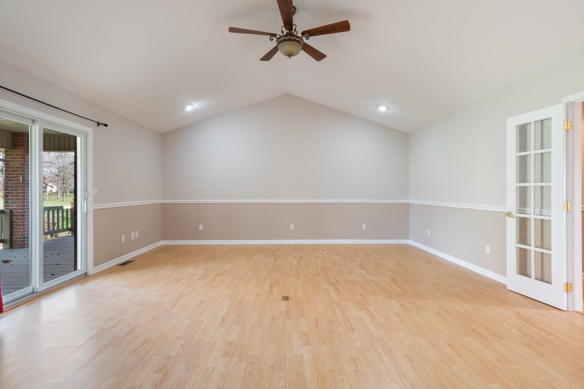 115 Deer Run Cir