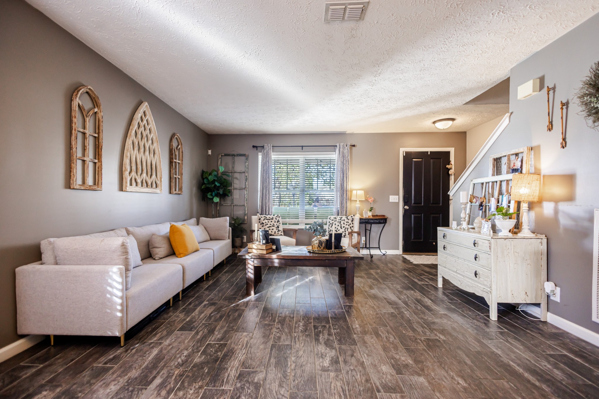3612 Coles Branch Dr