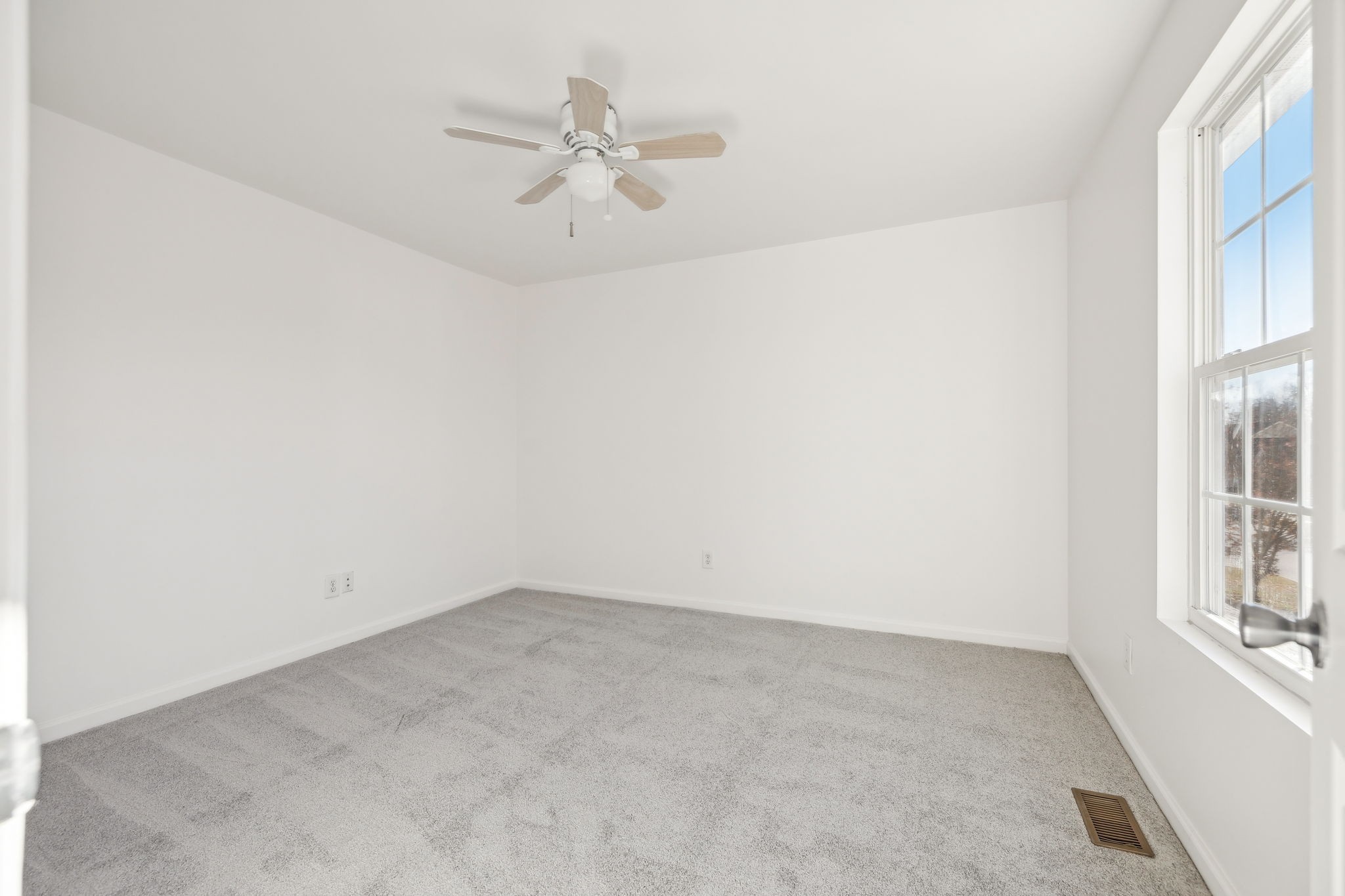 1020 Countess Ln