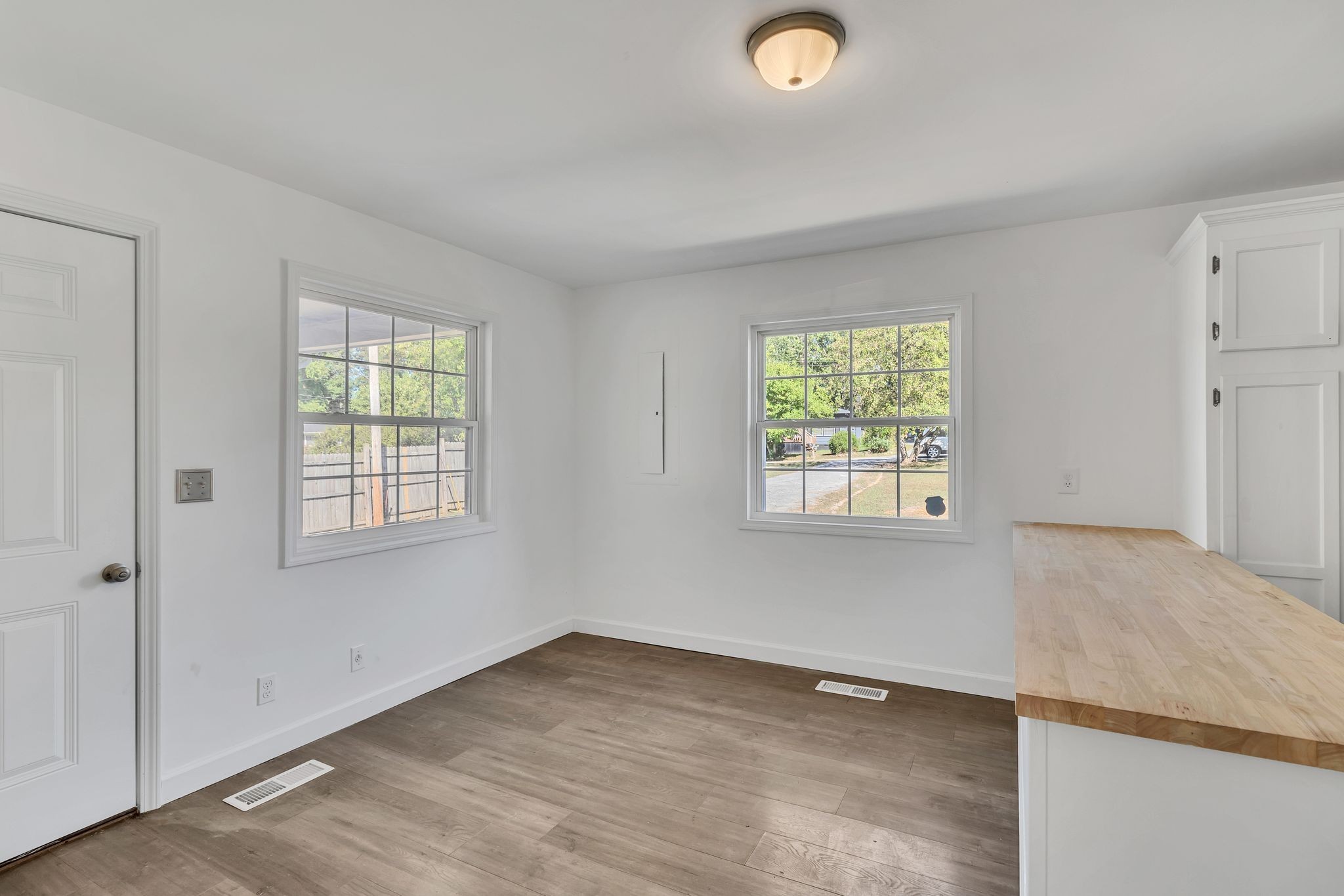 200 The Loop Cir