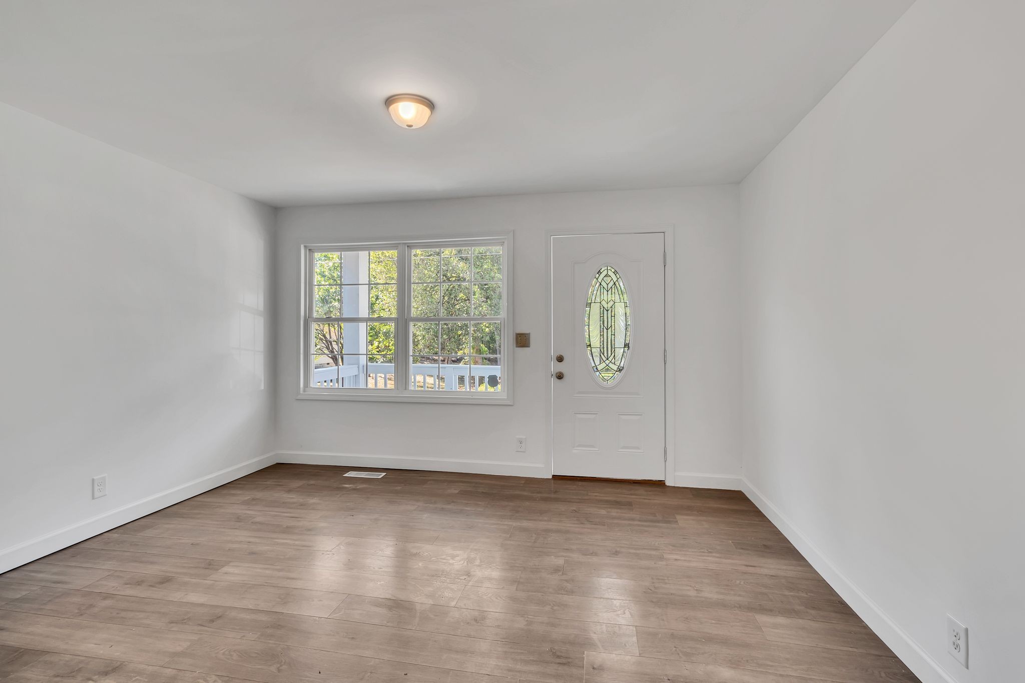 200 The Loop Cir