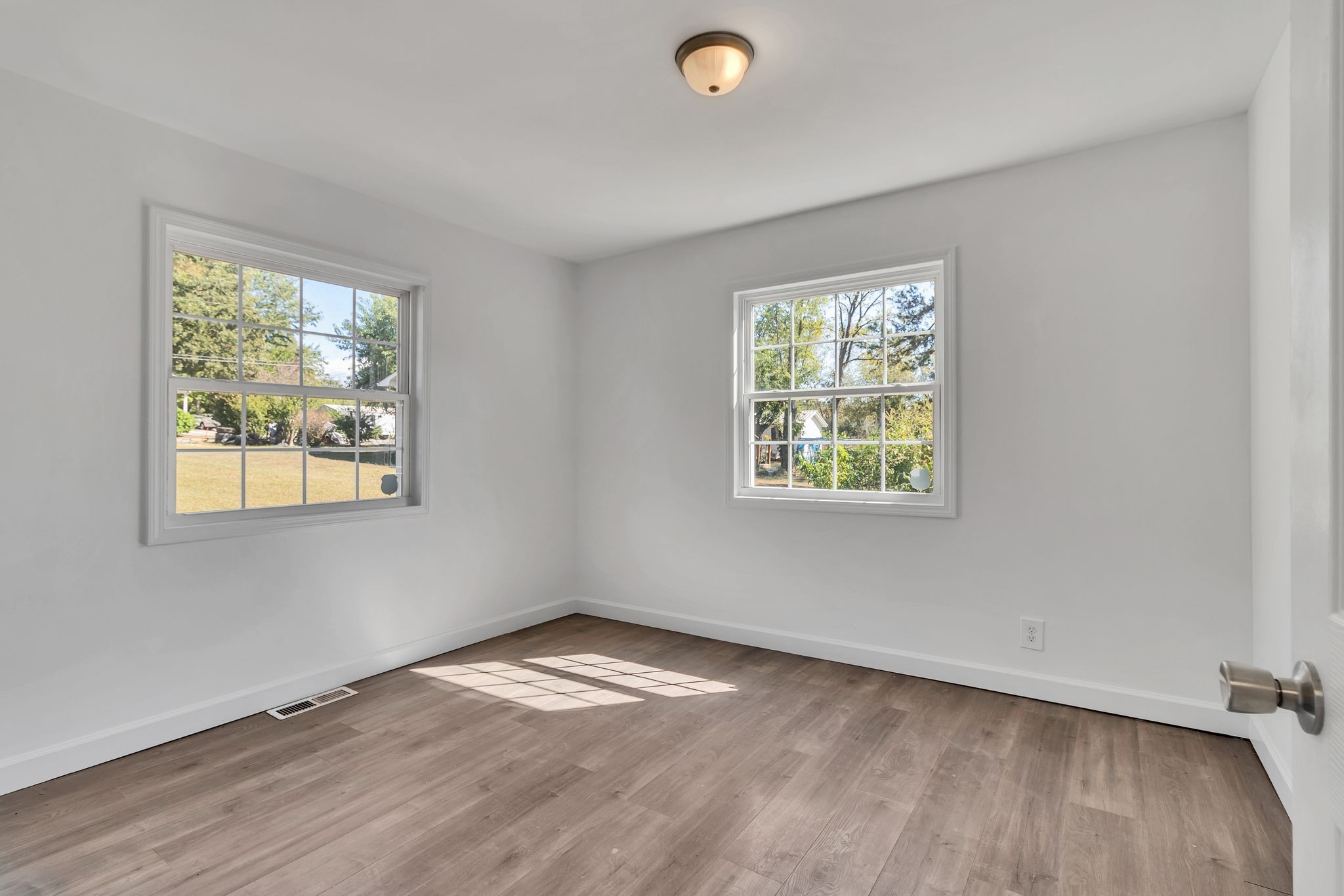 200 The Loop Cir