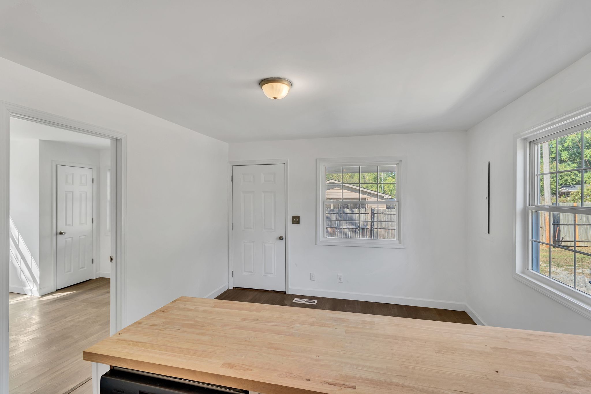200 The Loop Cir