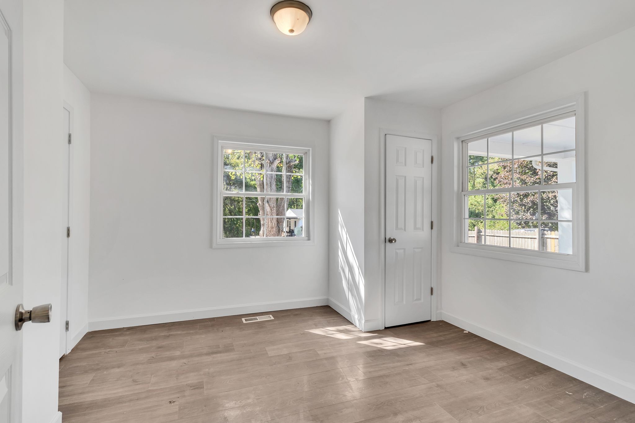 200 The Loop Cir