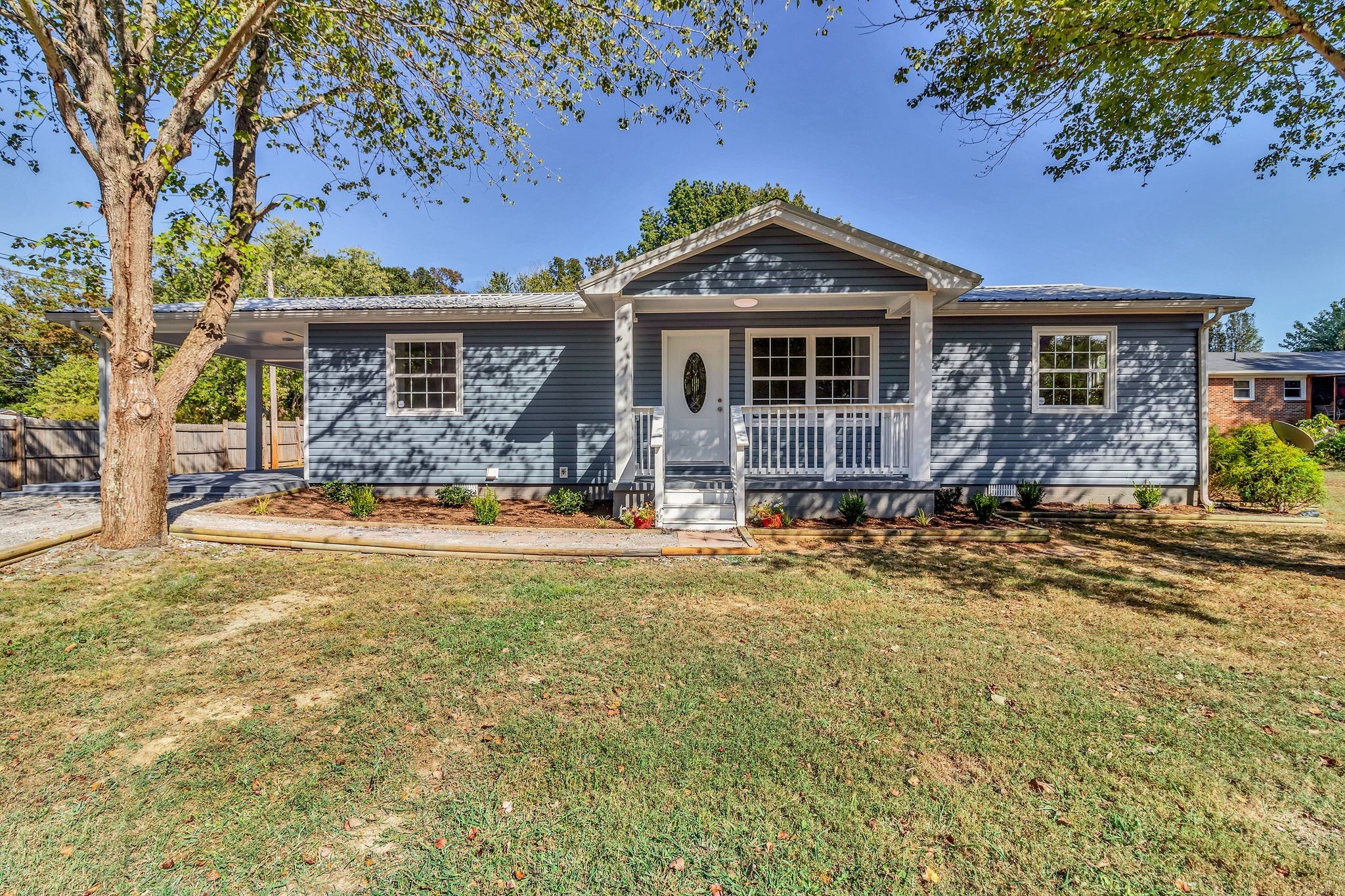 200 The Loop Cir