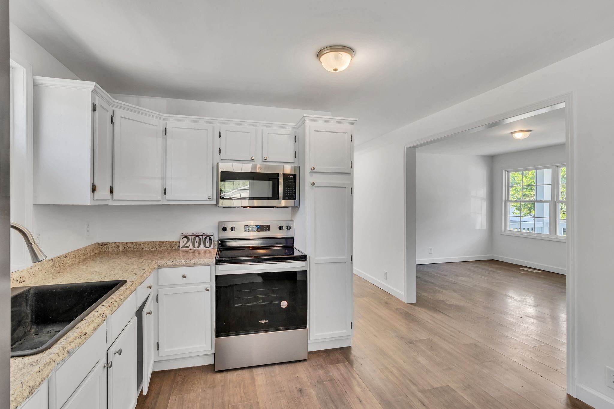 200 The Loop Cir