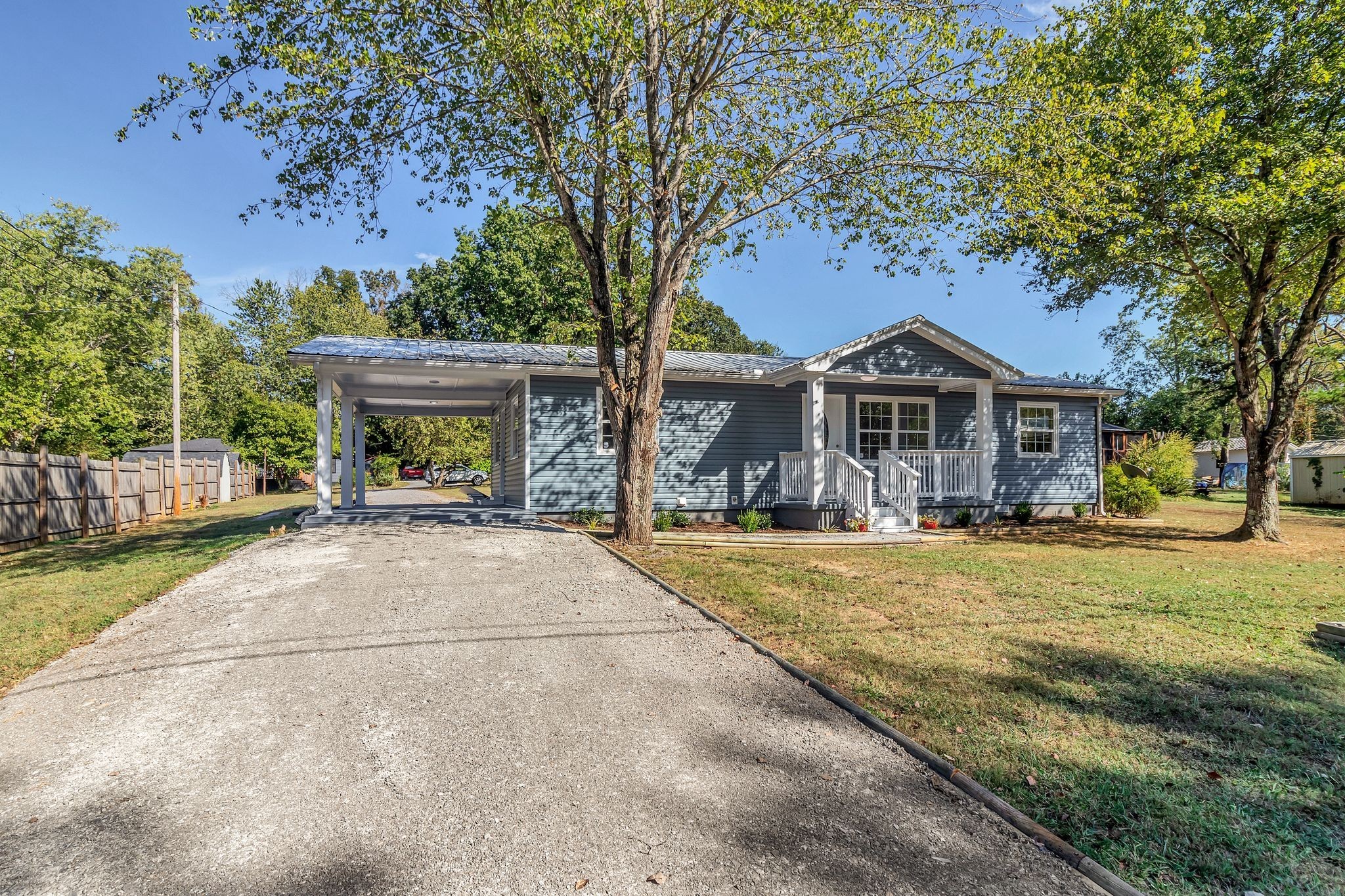 200 The Loop Cir