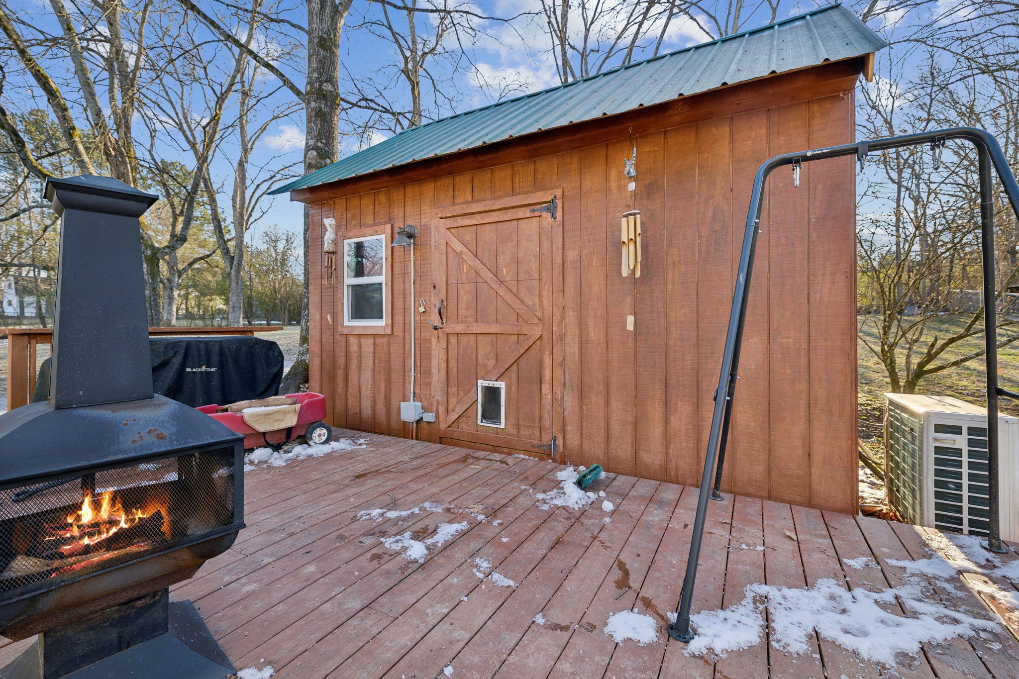 208 Paradise Dr