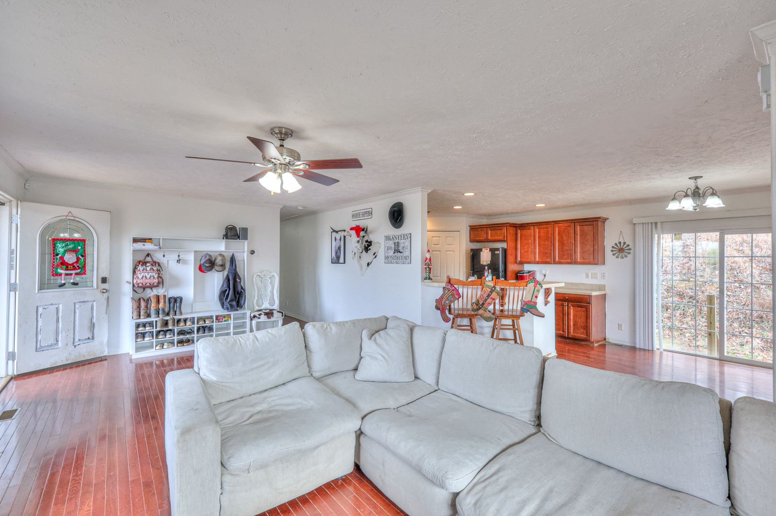 8285 Phillips Hollow Rd