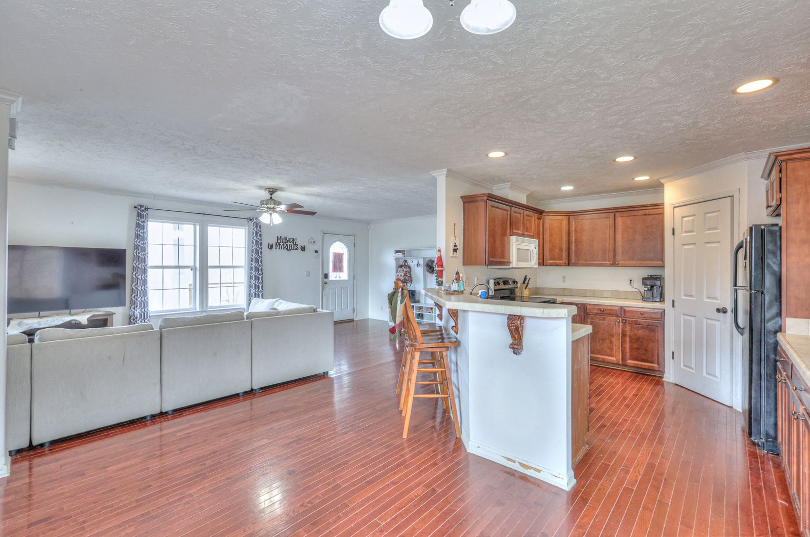 8285 Phillips Hollow Rd