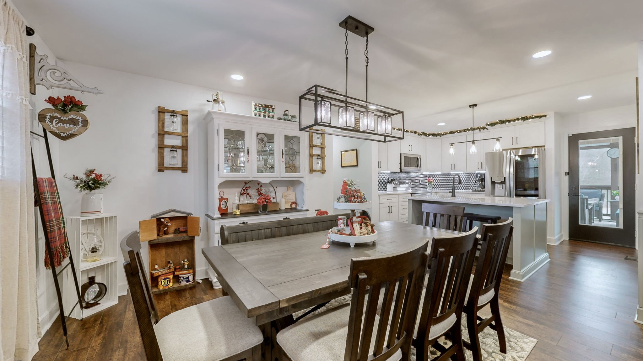 2195 Leeville Rd