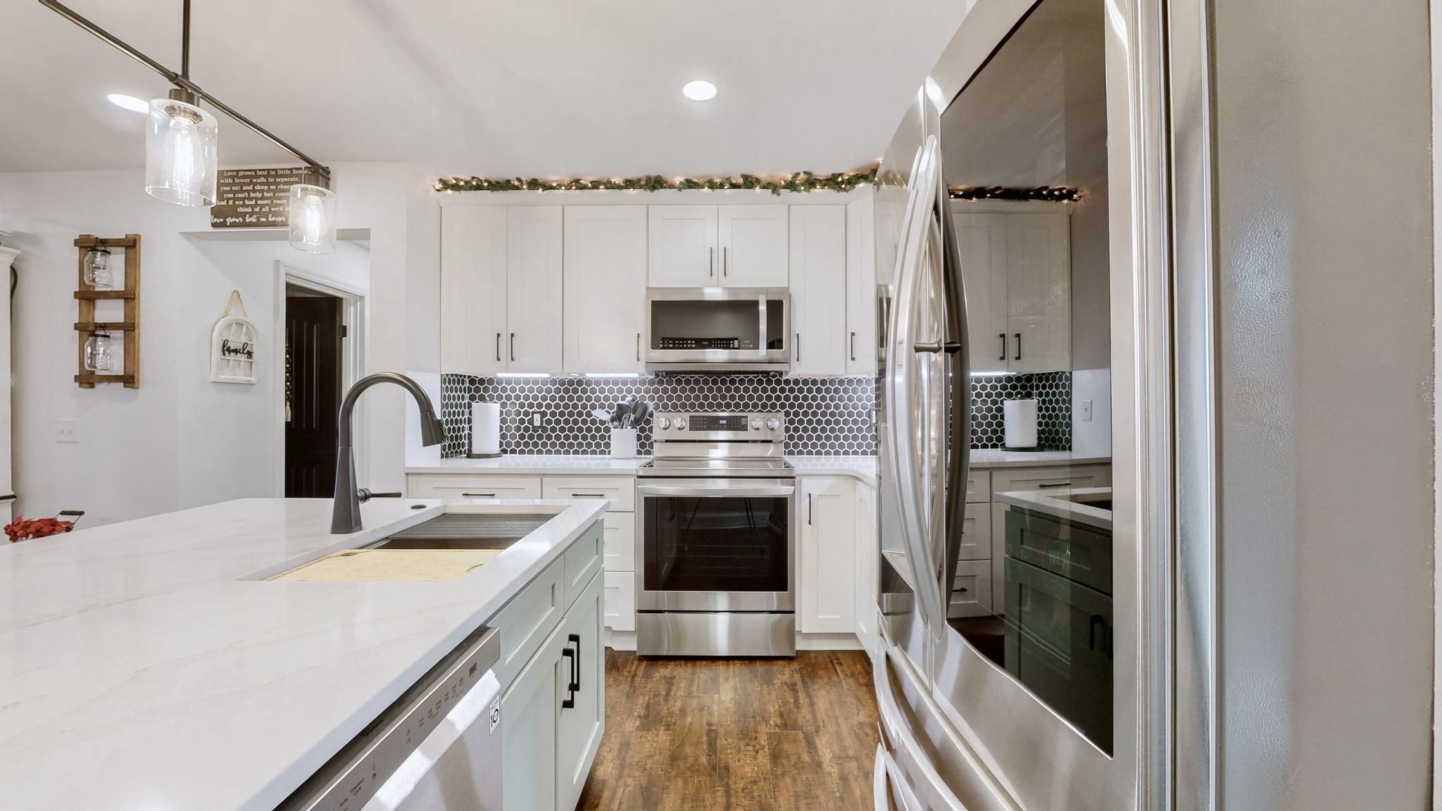 2195 Leeville Rd