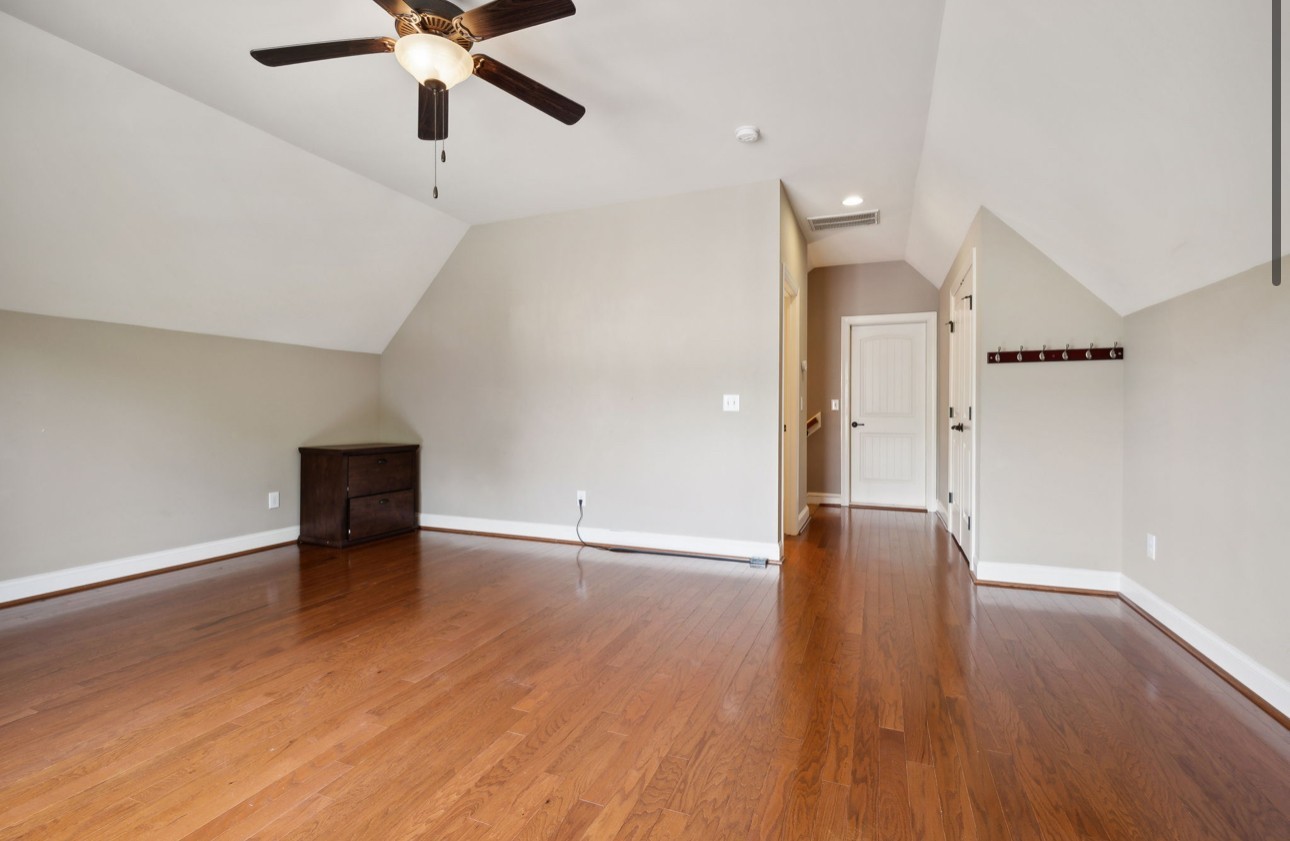 129 Village Cir