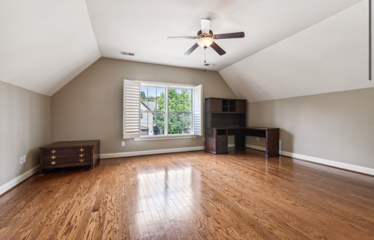 129 Village Cir