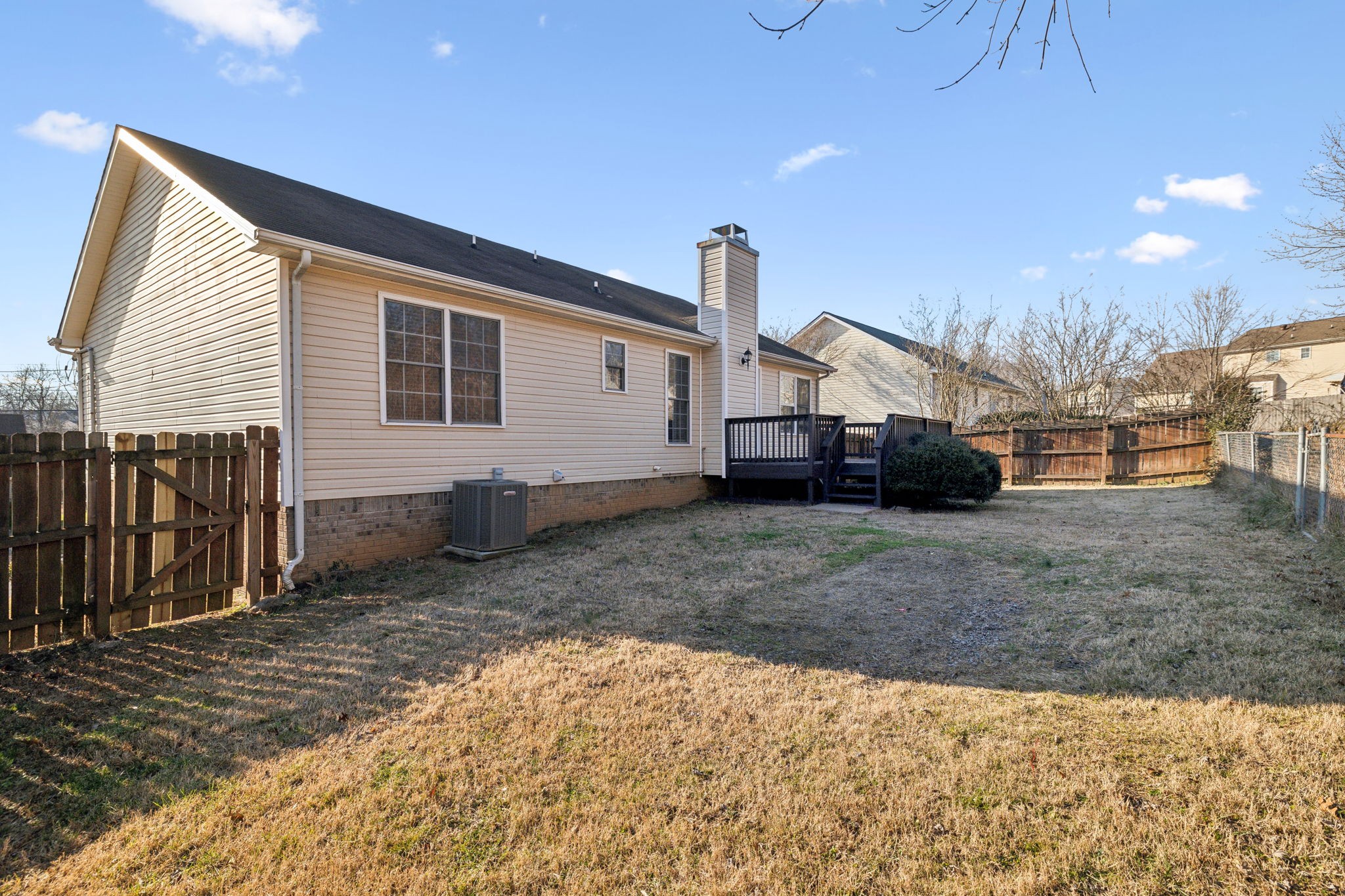 1043 Hedge Apple Dr