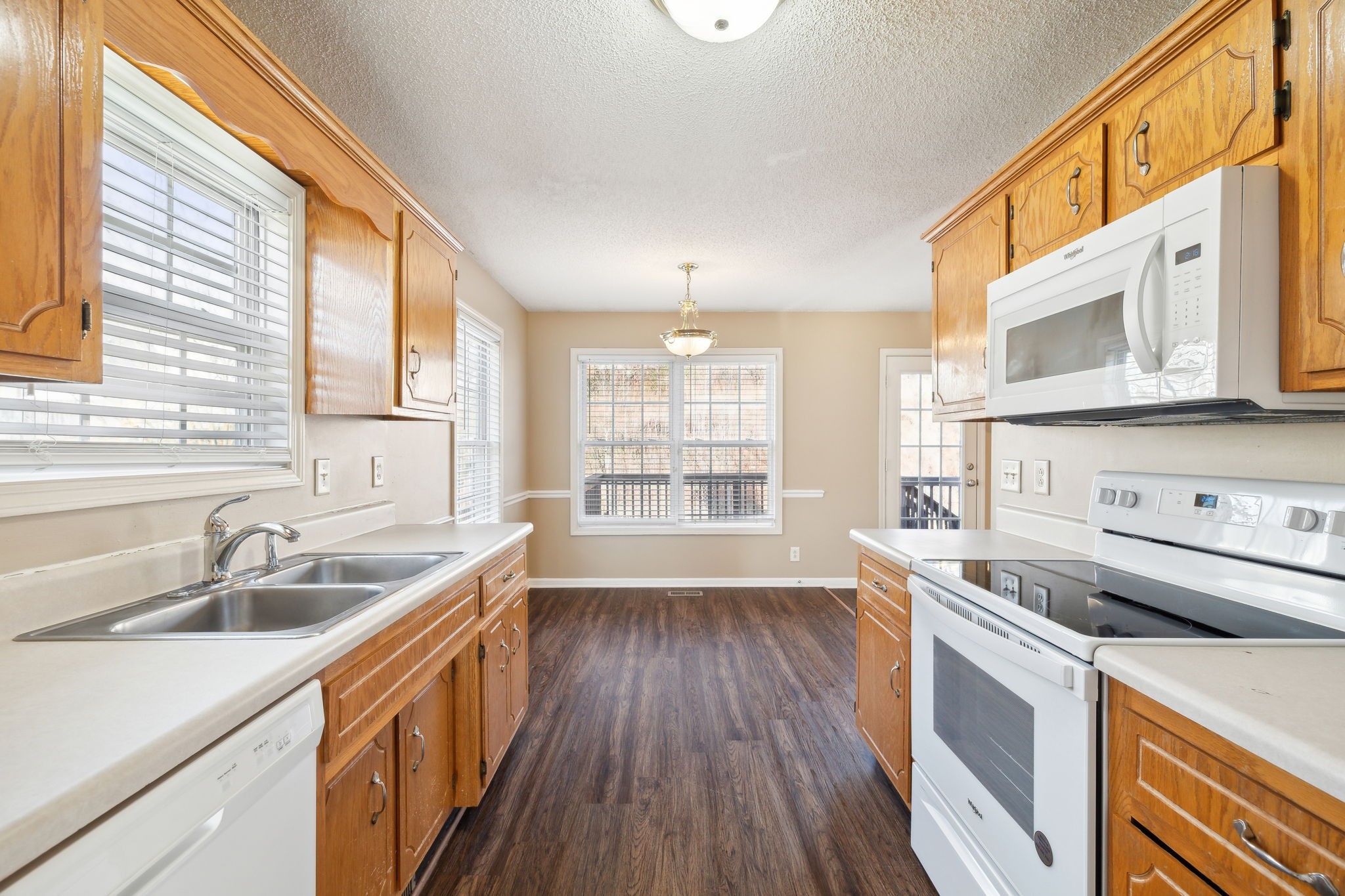 1043 Hedge Apple Dr