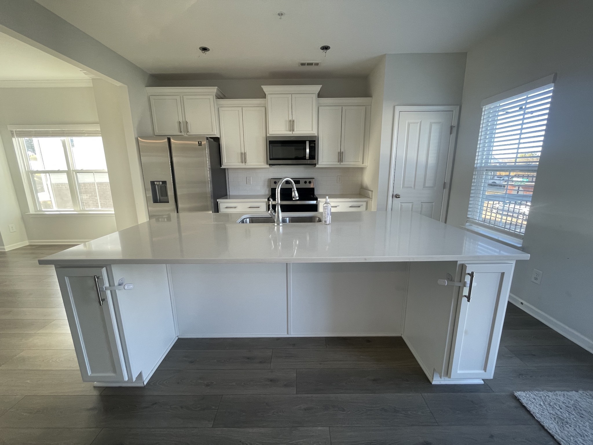 276 Kinsale Dr