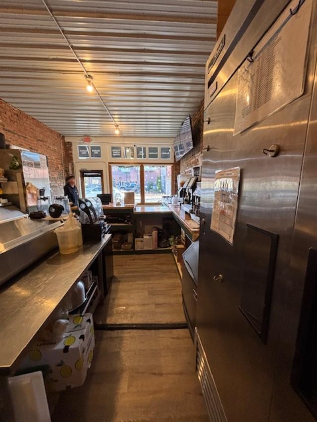 102 S College St