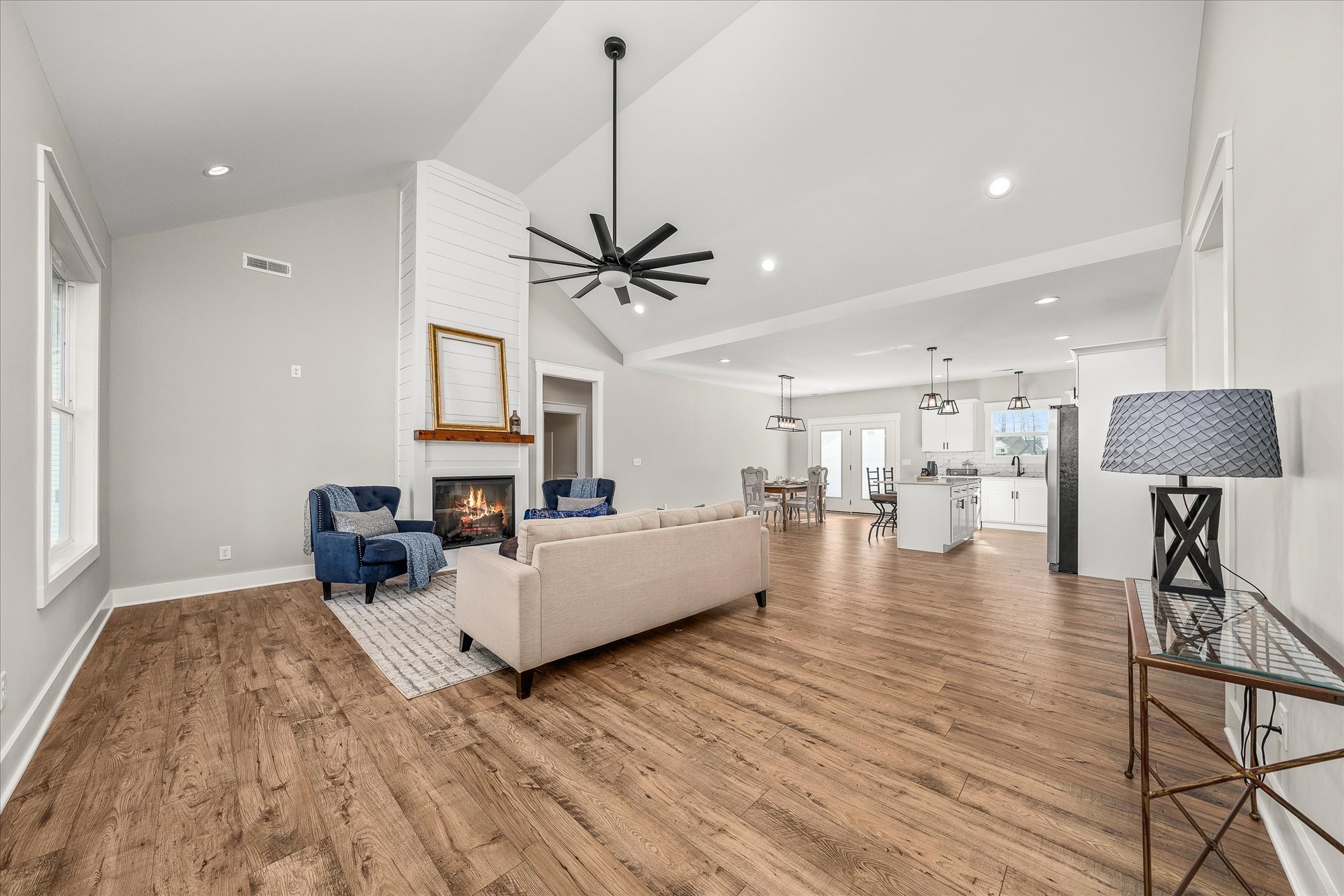 2295 Nicholas Ave