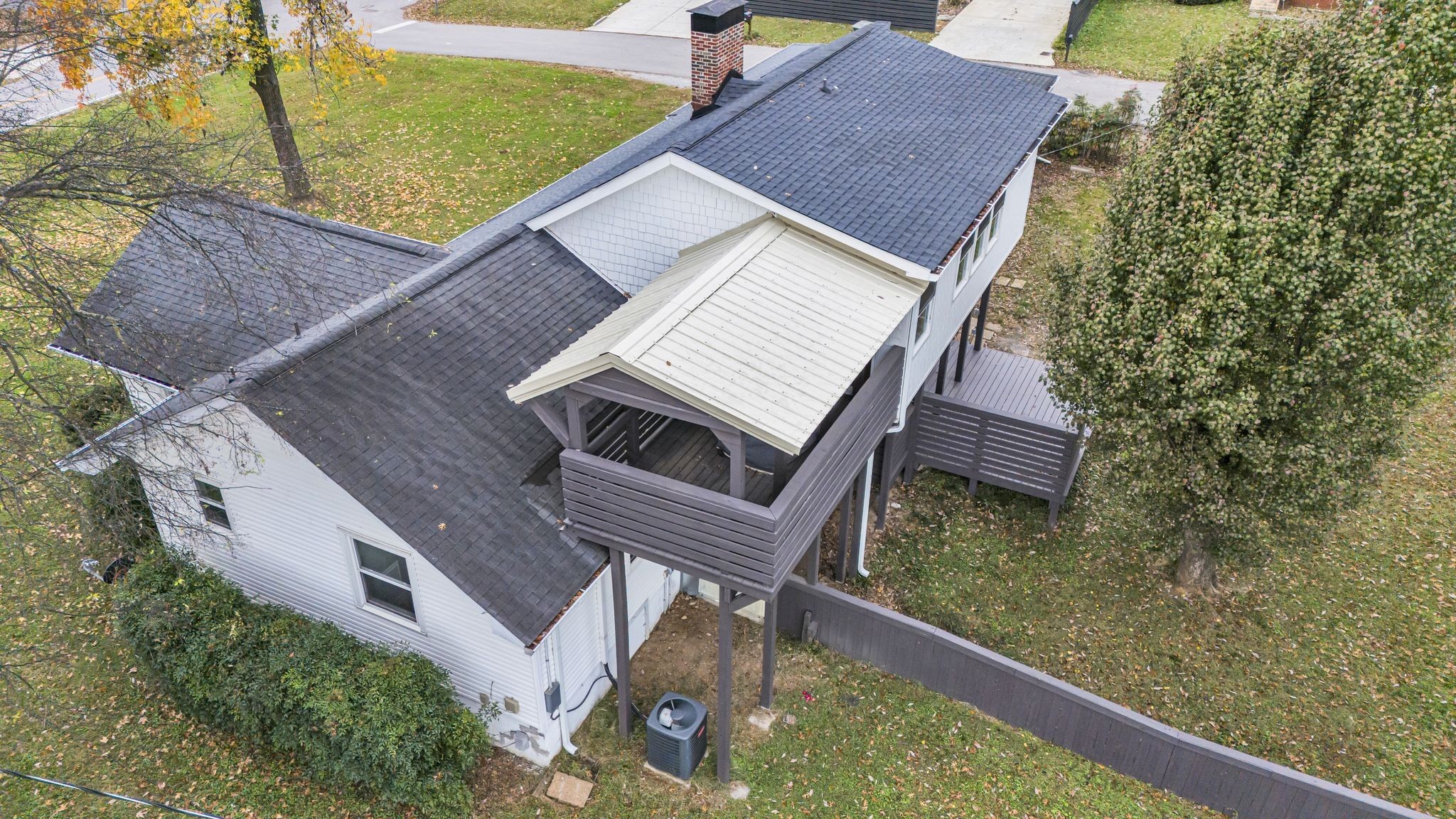 3001 Lakeshore Dr