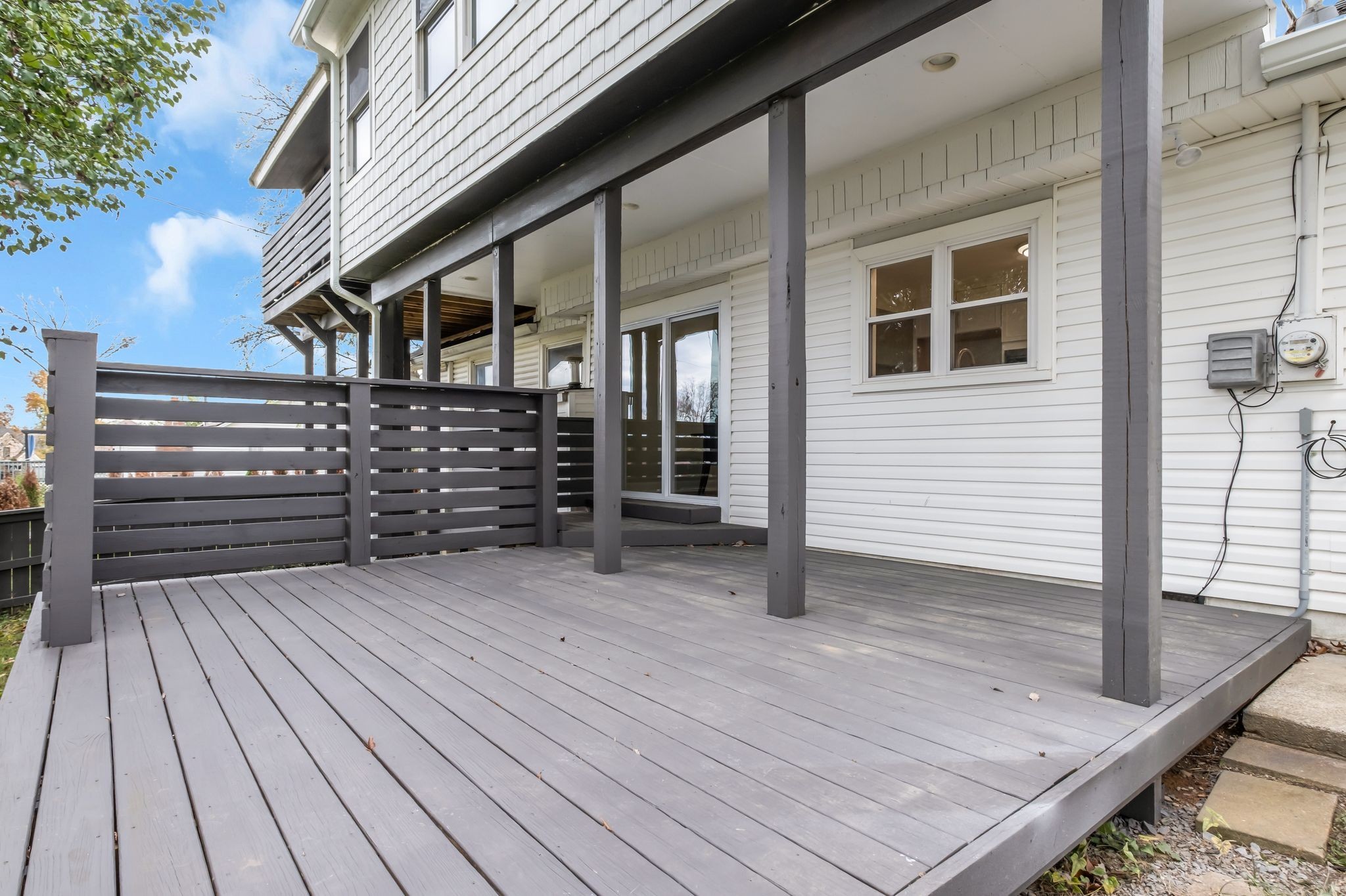 3001 Lakeshore Dr