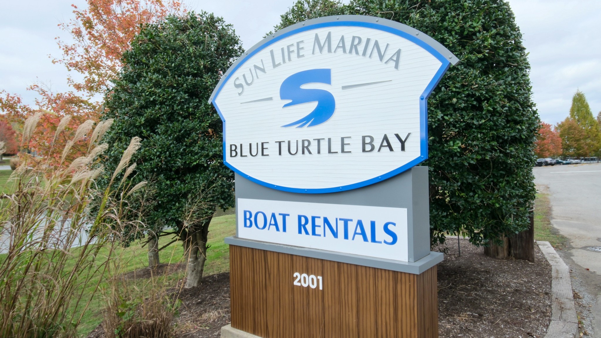 3001 Lakeshore Dr