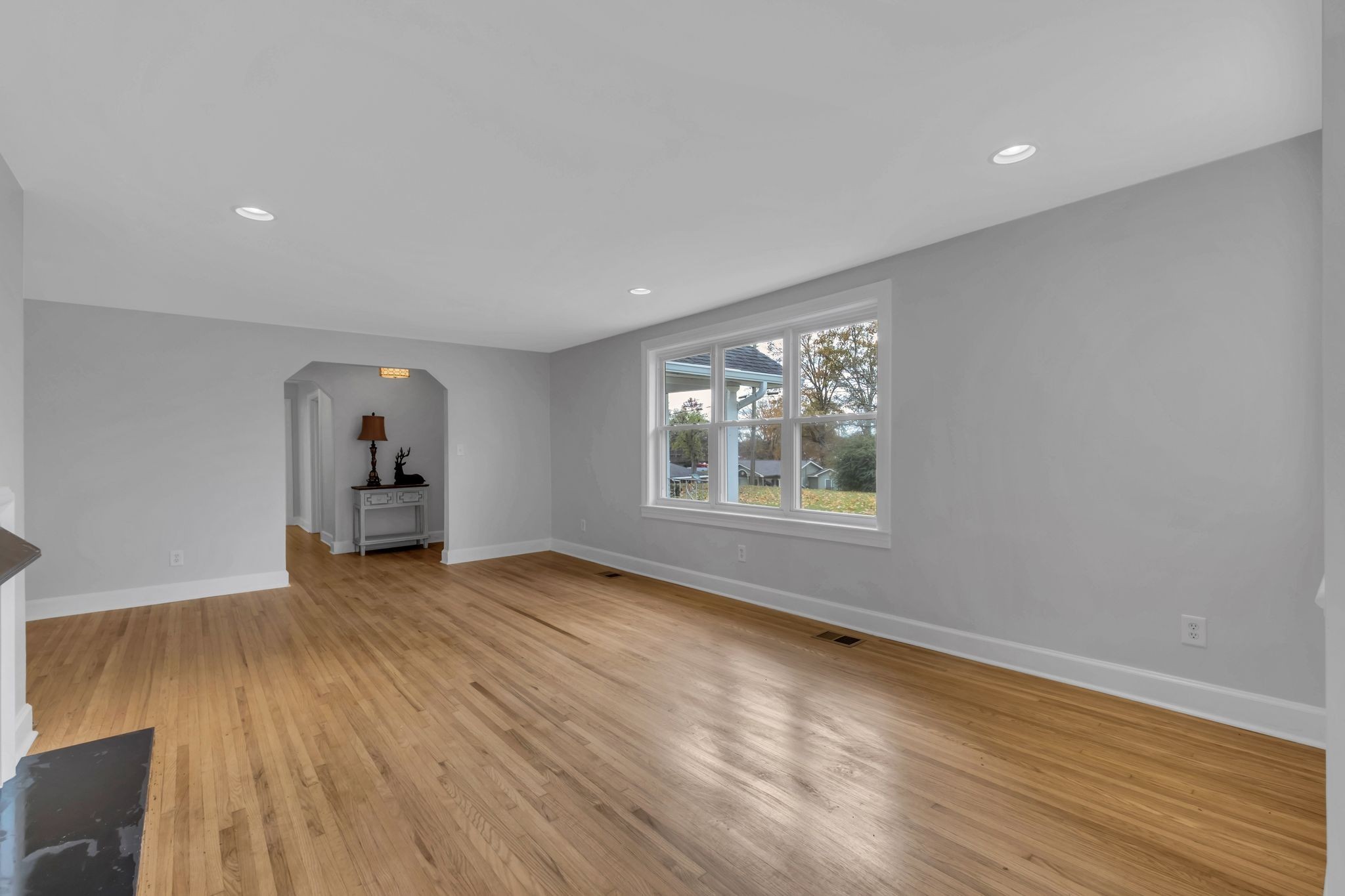 3001 Lakeshore Dr