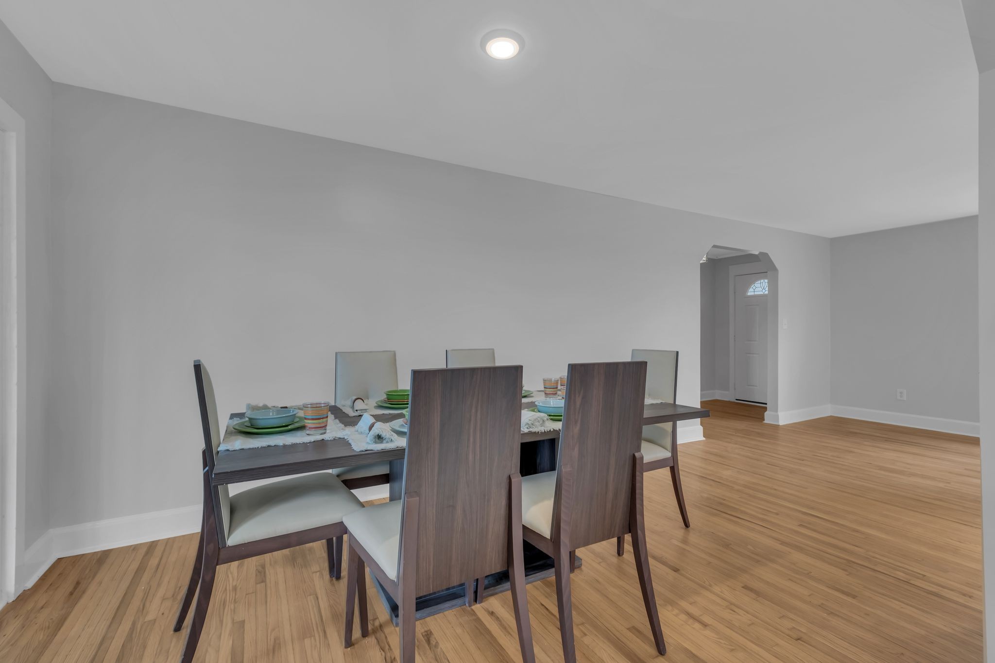 3001 Lakeshore Dr