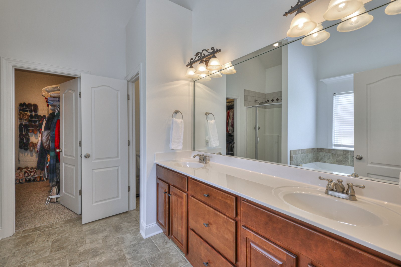 309 Chamblee Ct