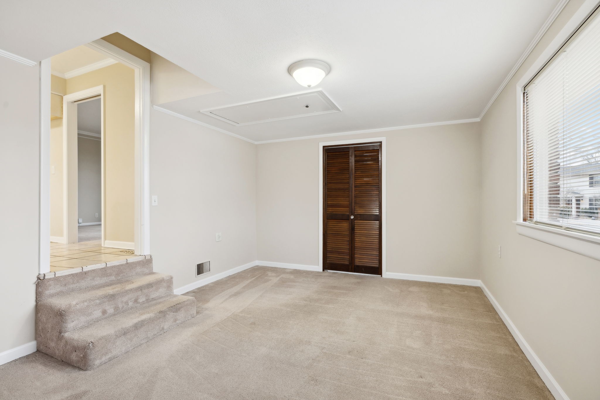438 Annex Ave