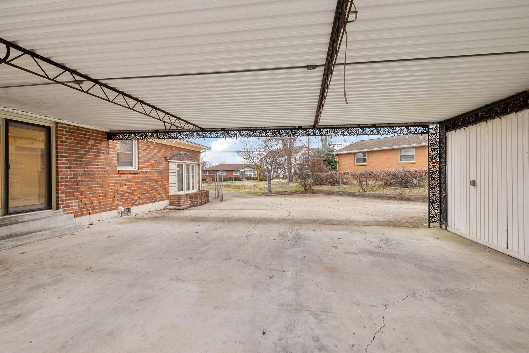438 Annex Ave