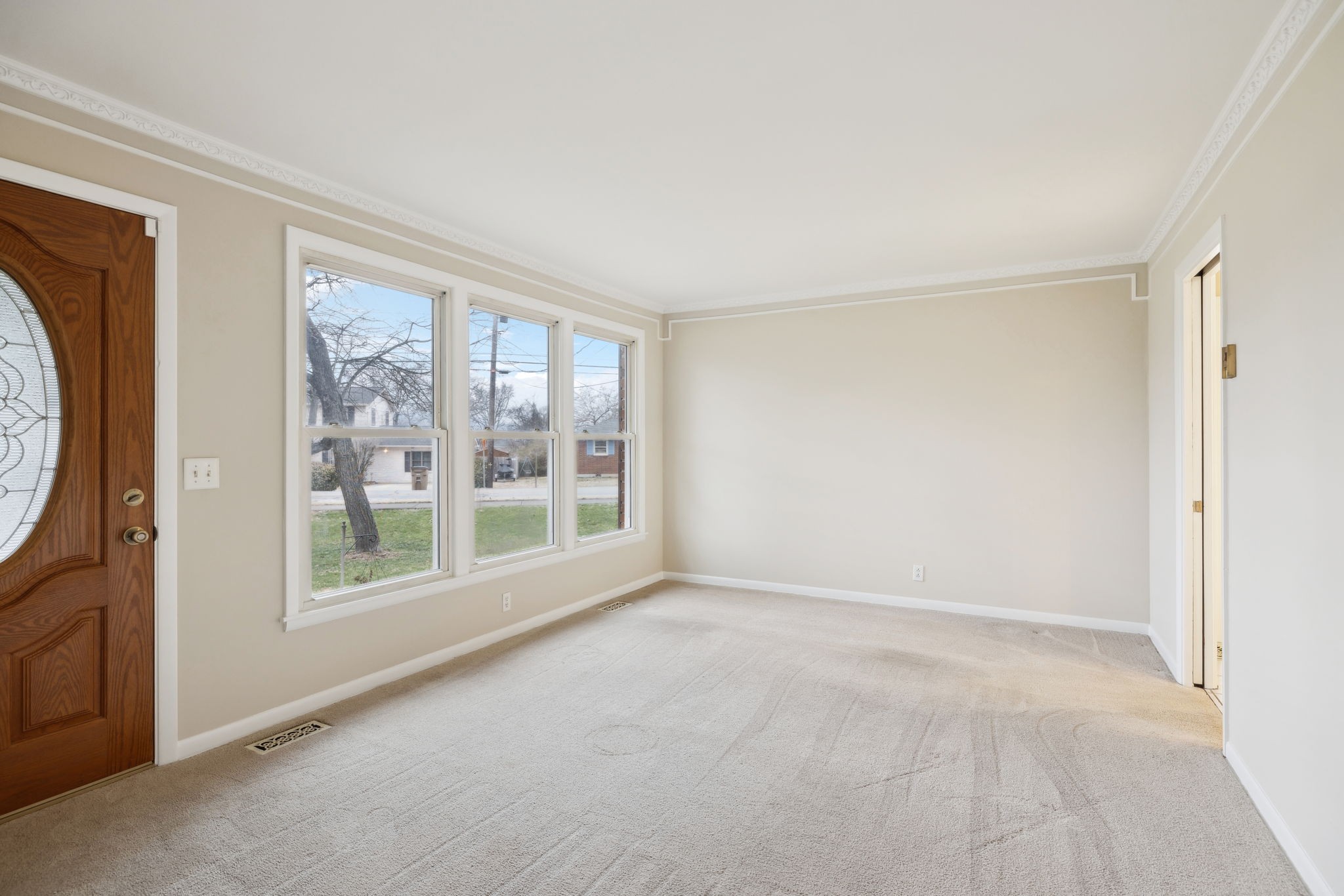 438 Annex Ave