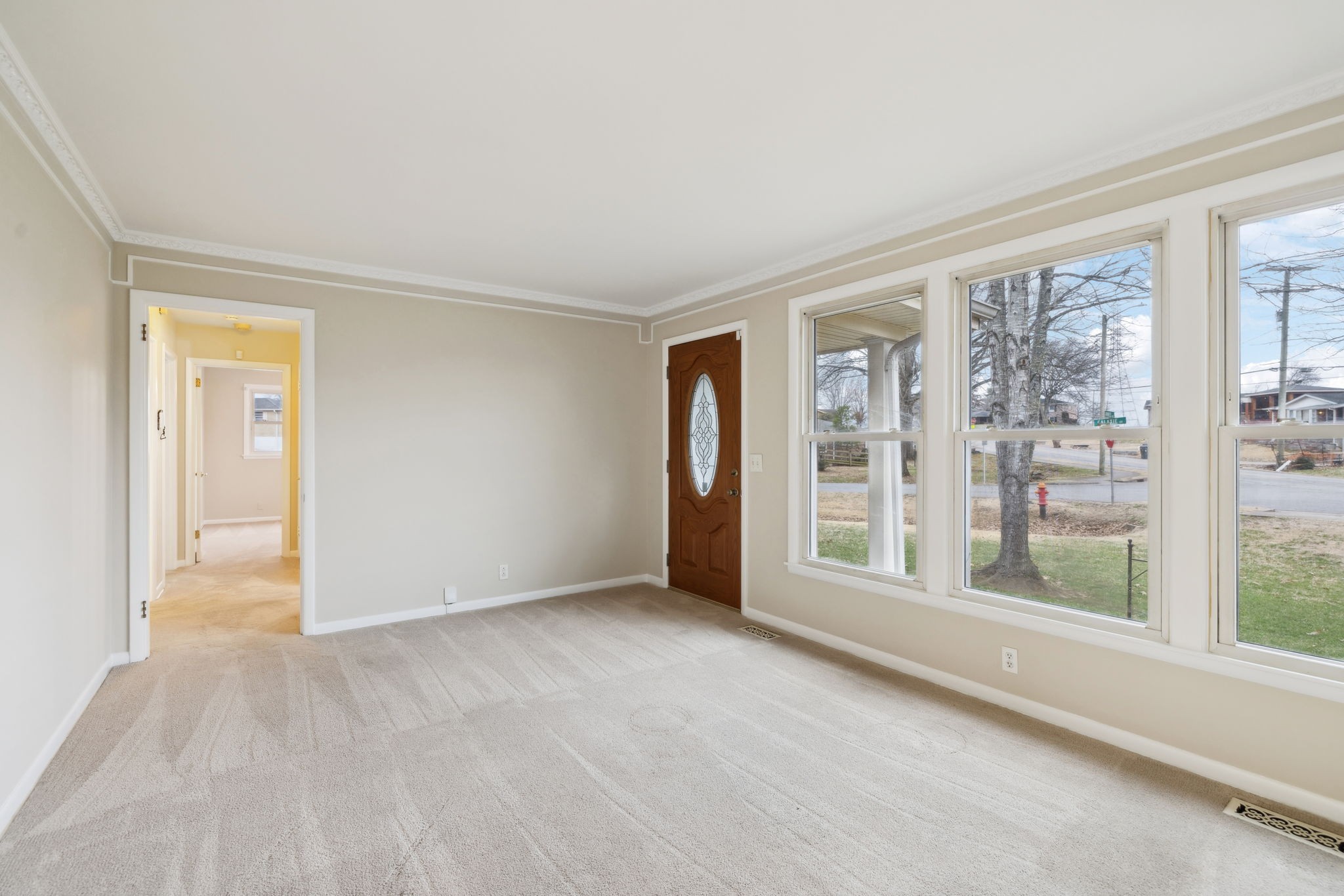 438 Annex Ave